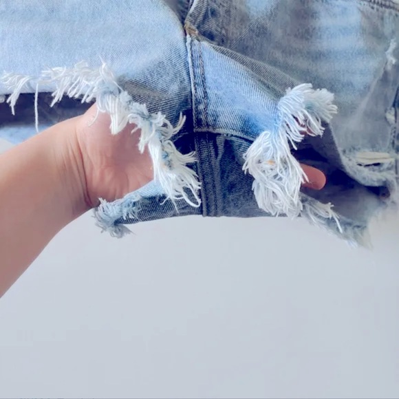 Agolde Parker Vintage Denim Shorts - Picture 9 of 11